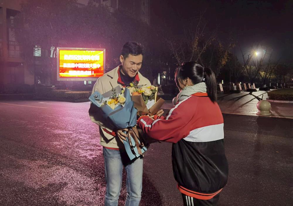 e731e83af74d4f4bb43548803218d7fa.jpg e731e83af74d4f4bb43548803218d7fa.jpg